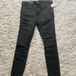 NWT Urban Outfitters BDG Skinny Jeans w Rips
